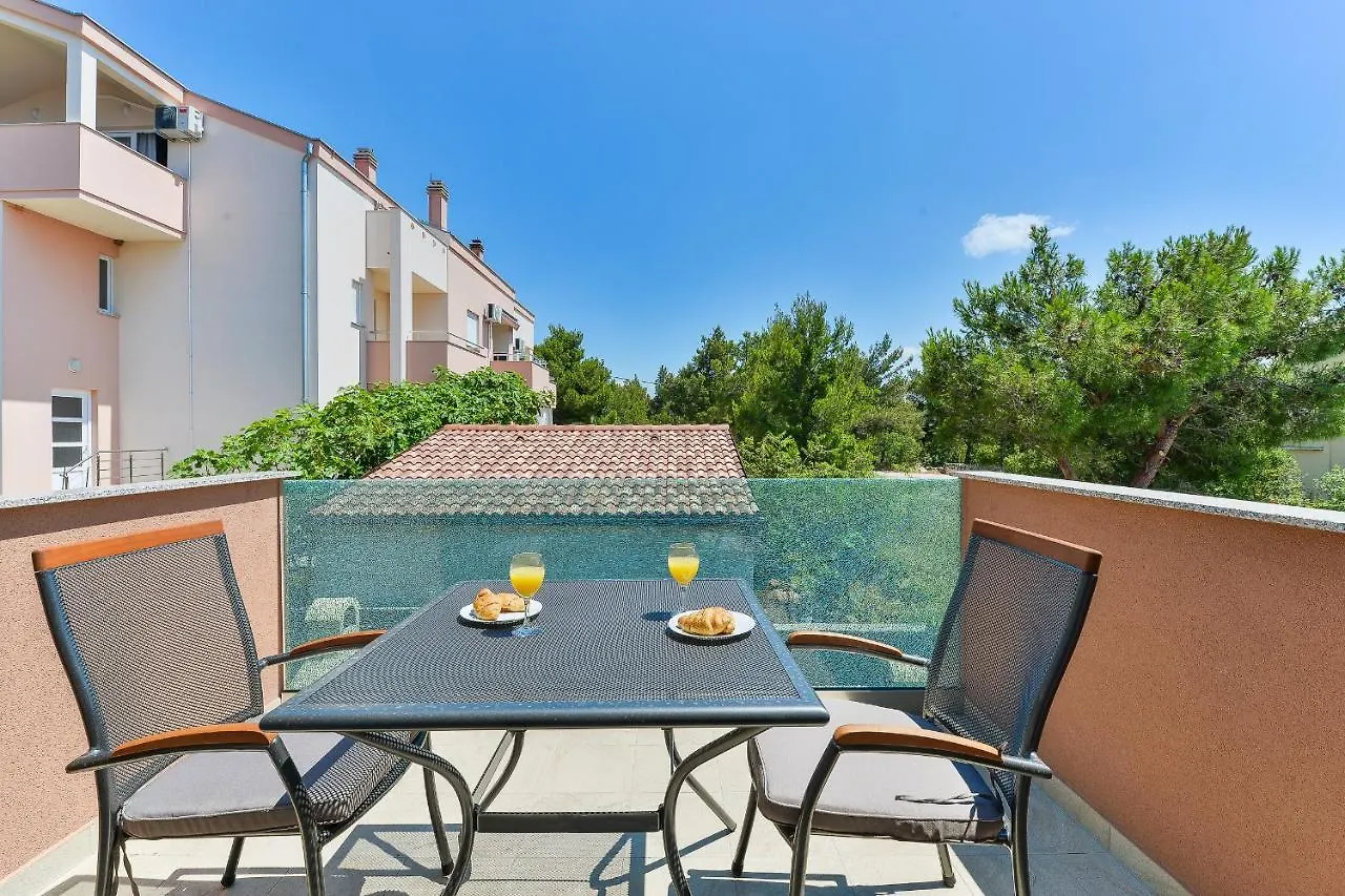 Cascada Villas With Private Jacuzzi And Private Parking Starigrad Paklenica 0*,  Croatia
