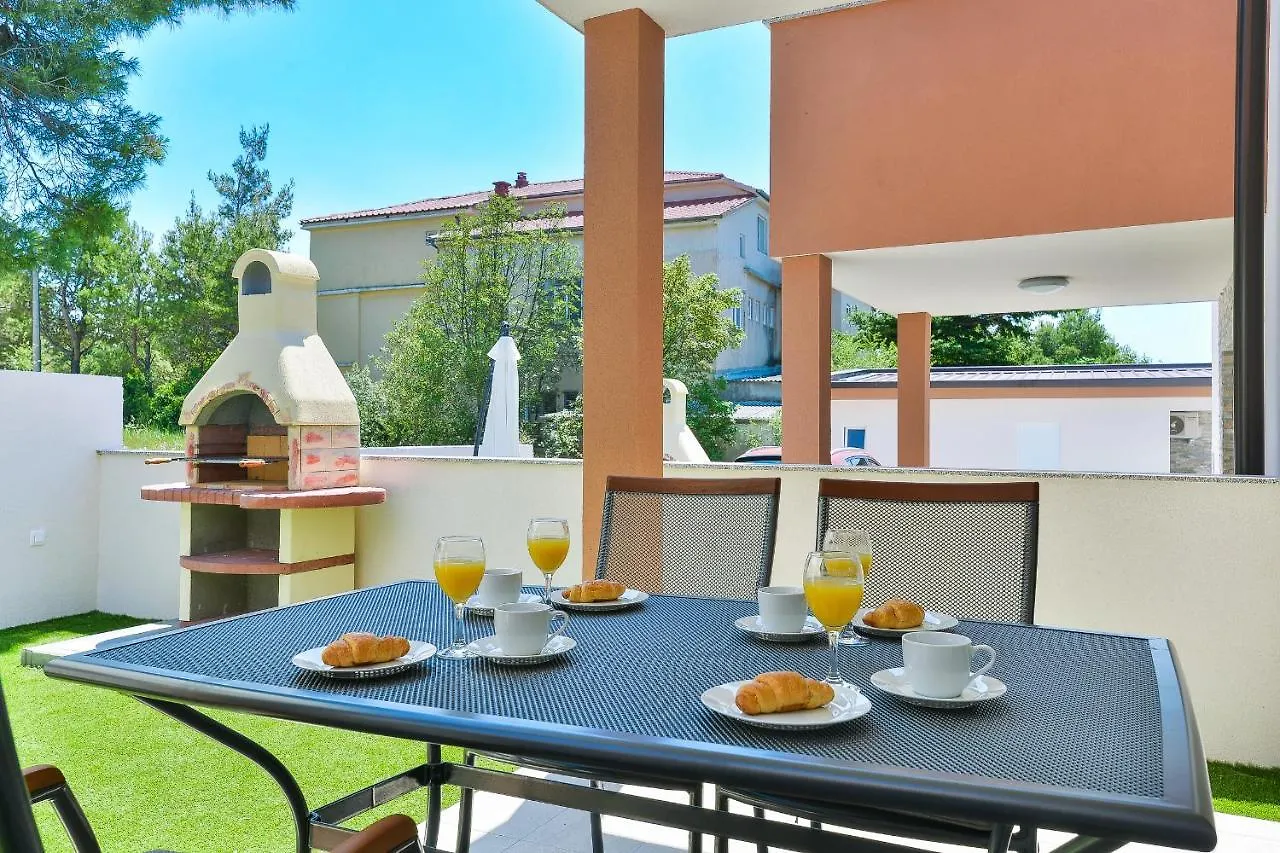 Cascada Villas With Private Jacuzzi And Private Parking Starigrad Paklenica 0*,