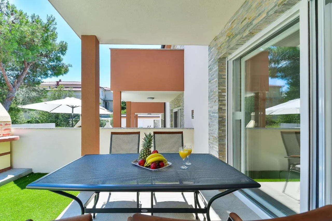 Cascada Villas With Private Jacuzzi And Private Parking Starigrad Paklenica