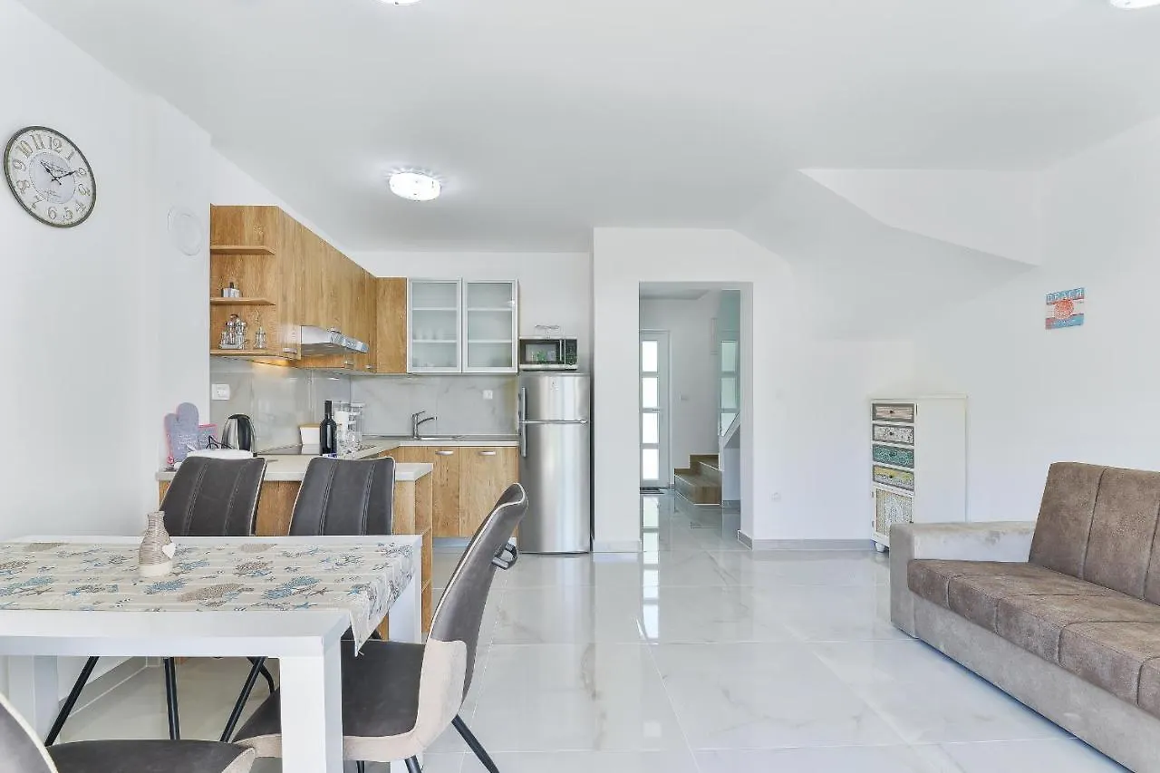 Cascada Villas With Private Jacuzzi And Private Parking Starigrad Paklenica